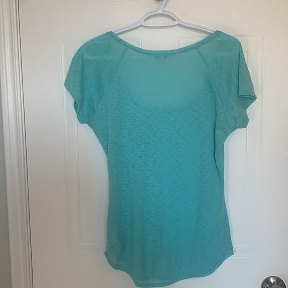 Guess mint green cold shoulder tshirt with front pocket - Picture 3 of 5
